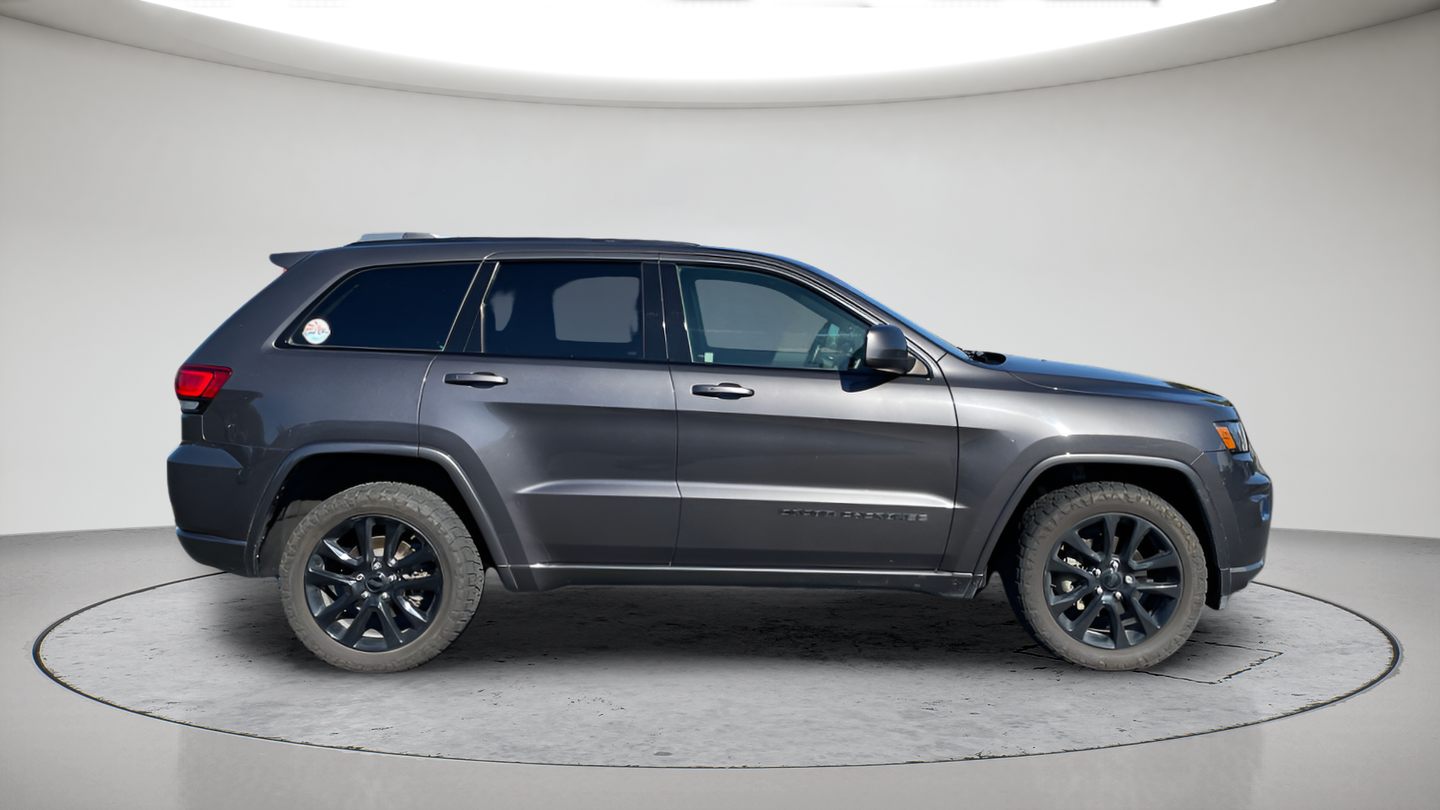 Used 2018 Jeep Grand Cherokee Altitude with VIN 1C4RJFAG0JC124496 for sale in Union Gap, WA