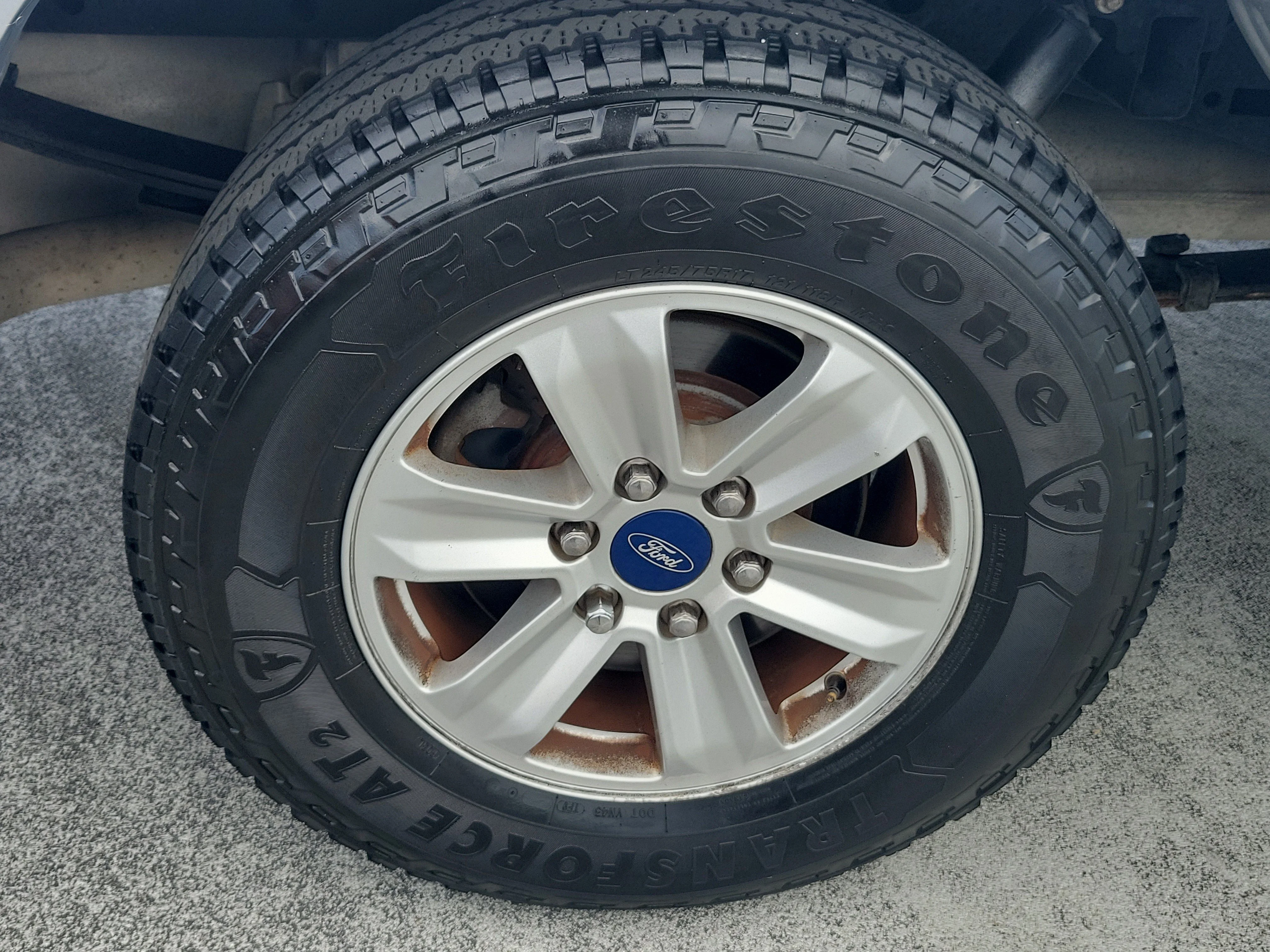 Used 2018 Ingot Silver Ford XLT image 7