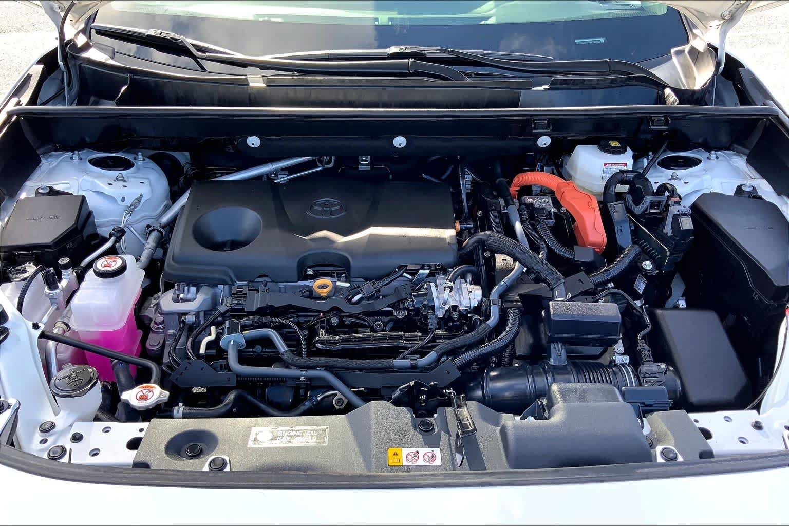 Used 2024 Ice Cap Toyota Hybrid XLE image 31