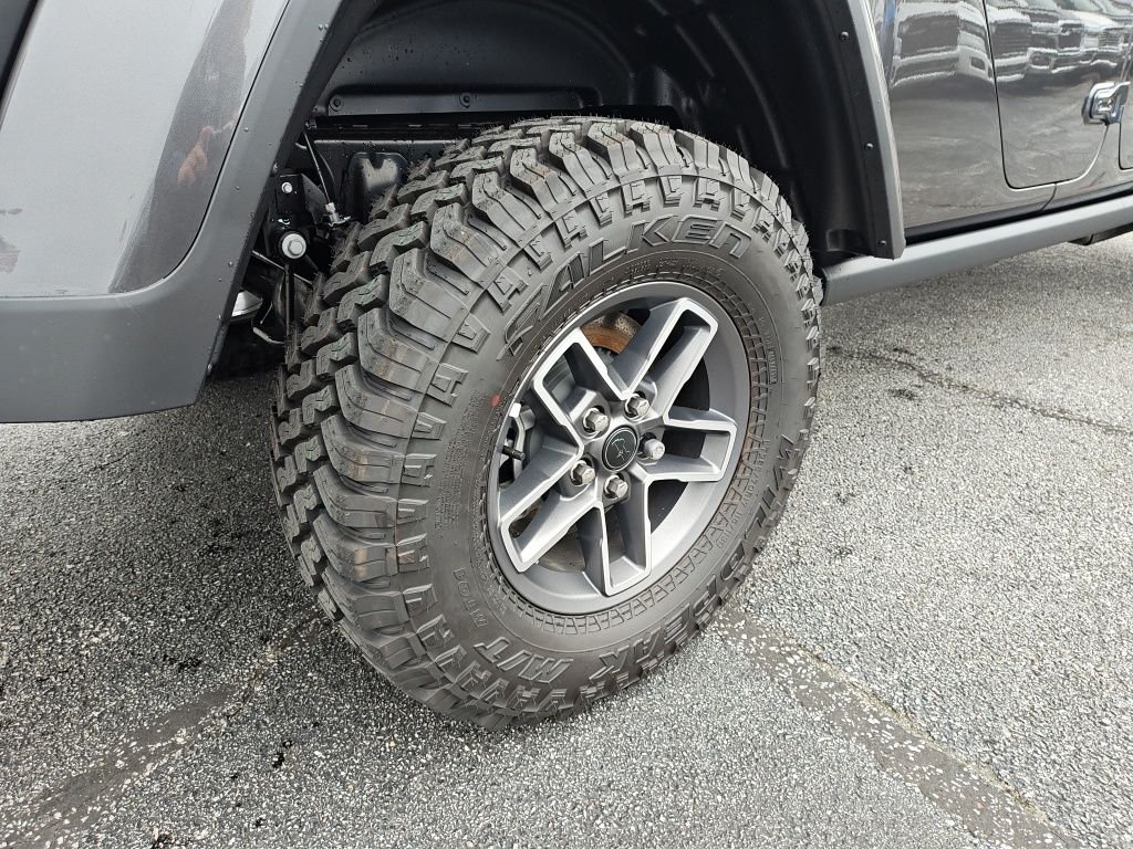 New 2026 Granite Crystal Metallic Clear-Coat Exterior Paint Jeep Mojave X image 11
