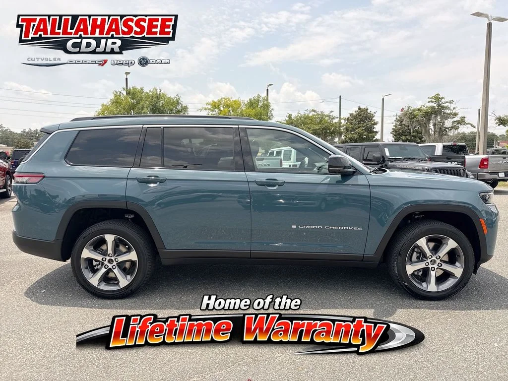 New 2026 Steel Blue Exterior Paint Jeep Limited image 2