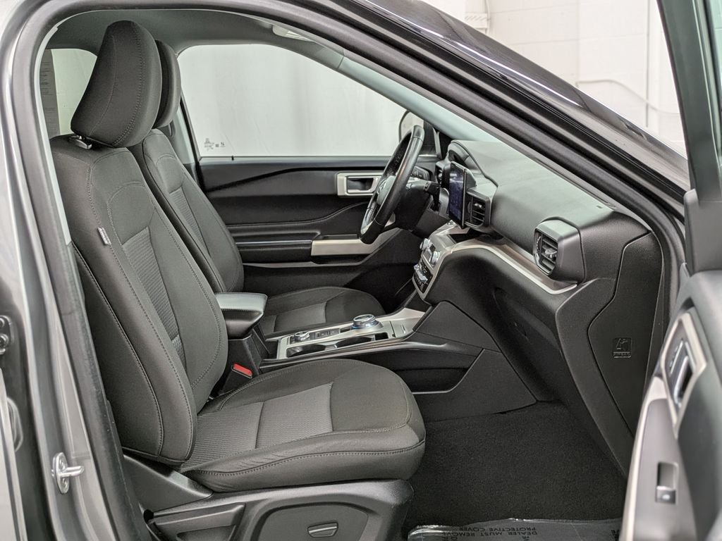 Used 2023 Gray Ford XLT image 16