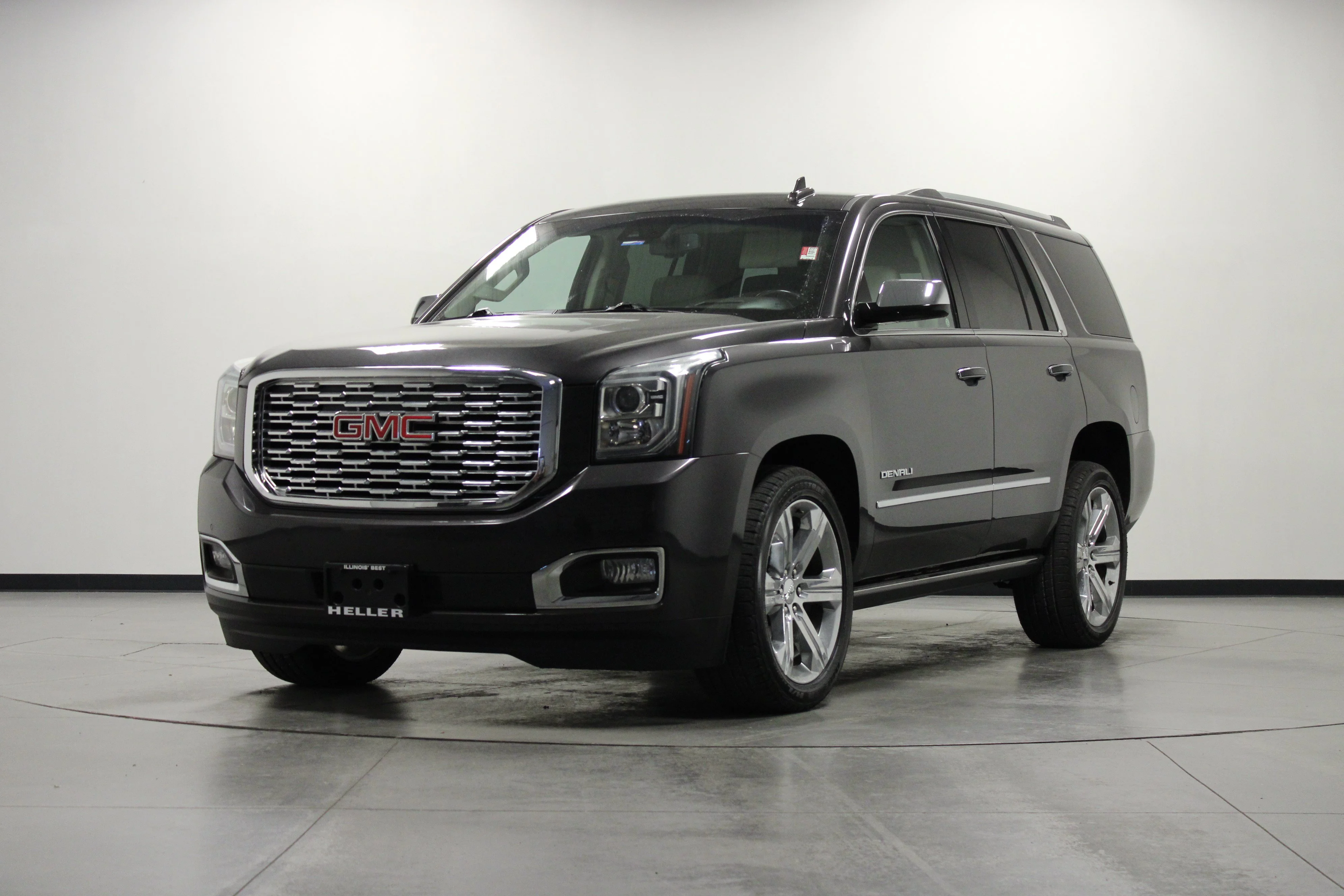 Used 2018 IRIDIUM METALLIC GMC Denali image 8