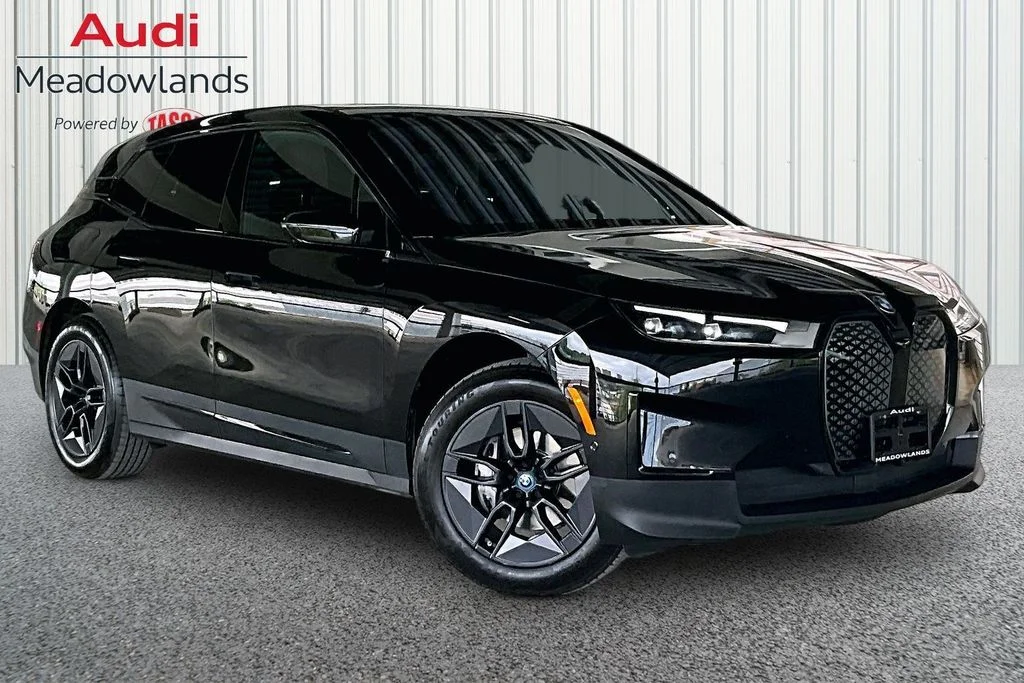 Used 2025 Black BMW xDrive50 image 3