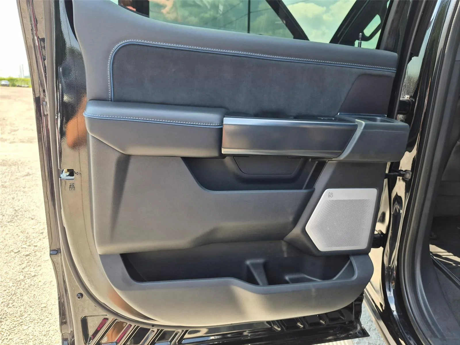 Used 2026  Ford Platinum image 25