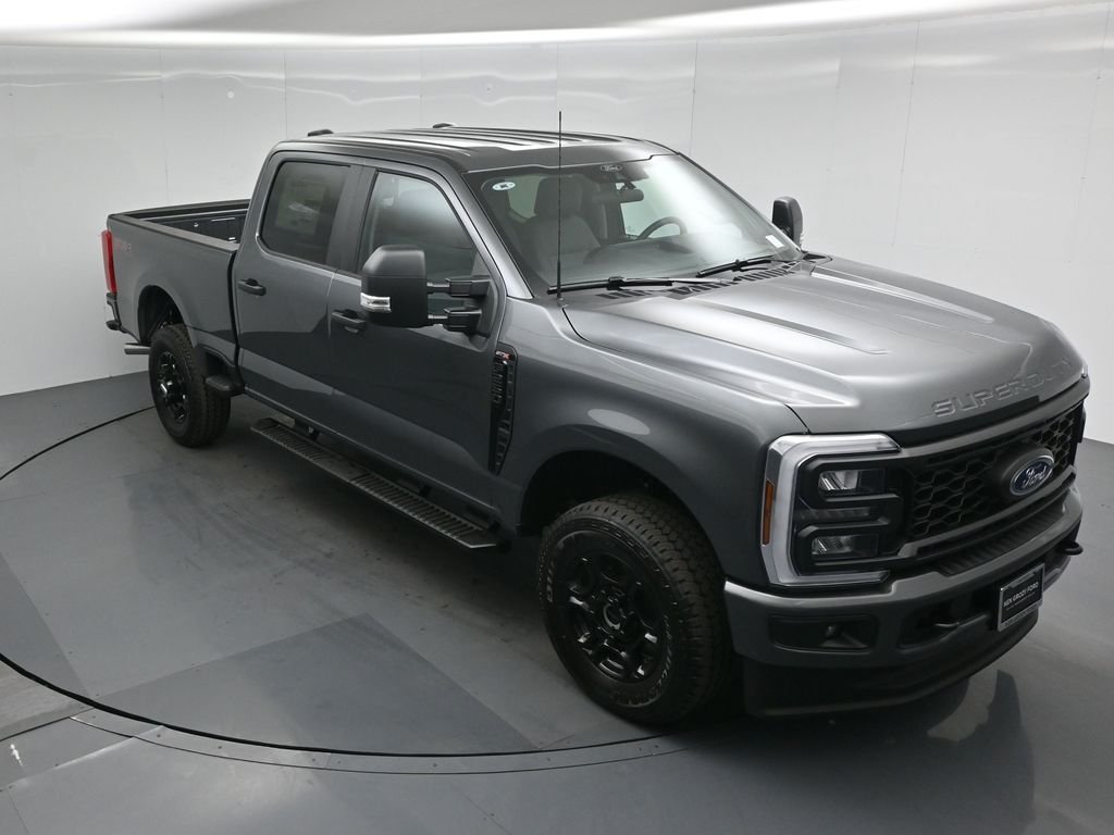 New 2026 Carbonized Gray Metallic Ford XL image 32
