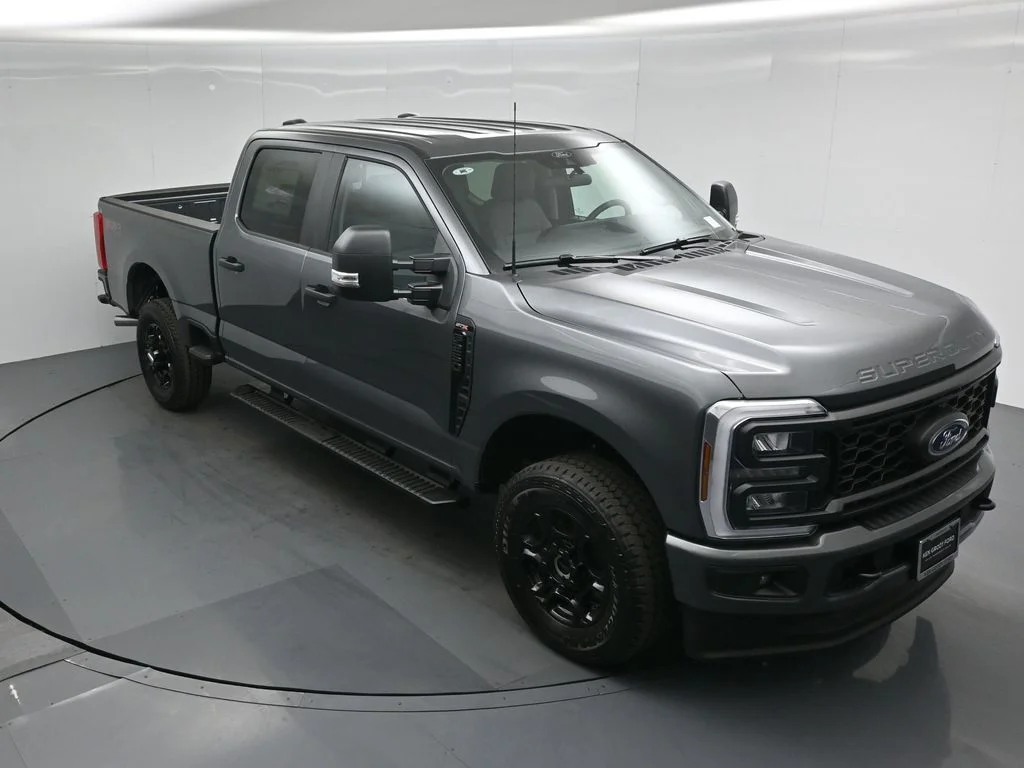 New 2026 Gray Ford XL image 32