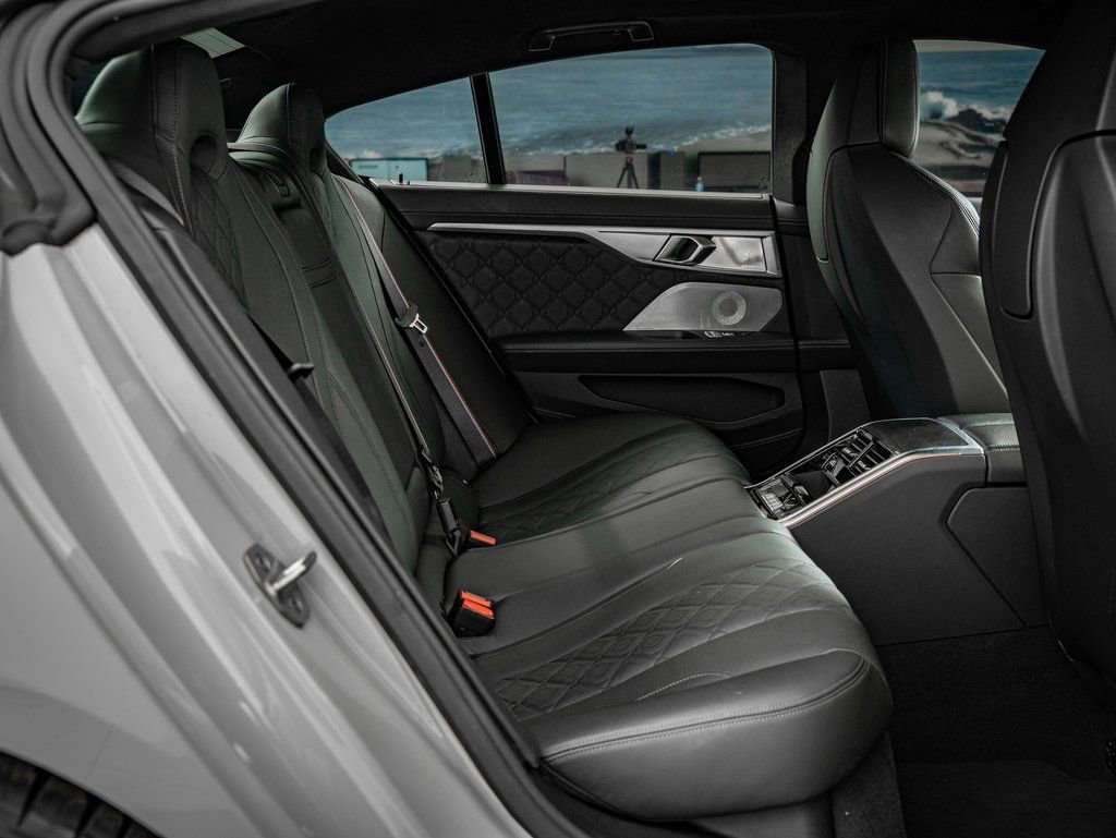 Used 2023 Chalk BMW Competition image 44