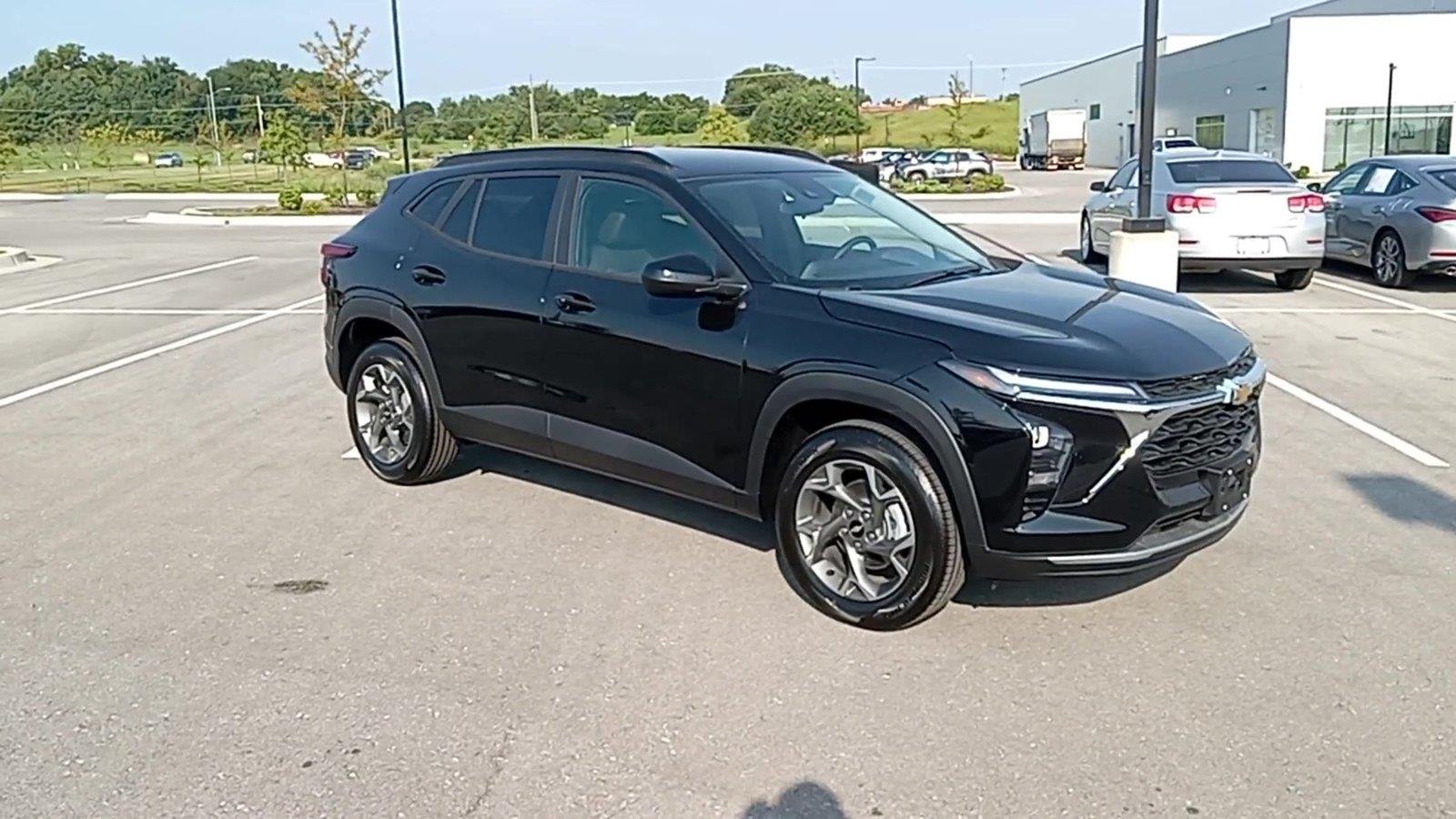 2026 Chevrolet Trax LT - Photo 2