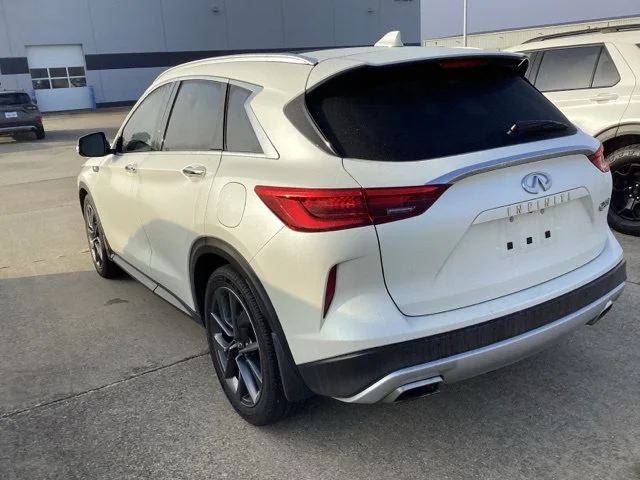 Used 2021 White INFINITI Autograph image 12