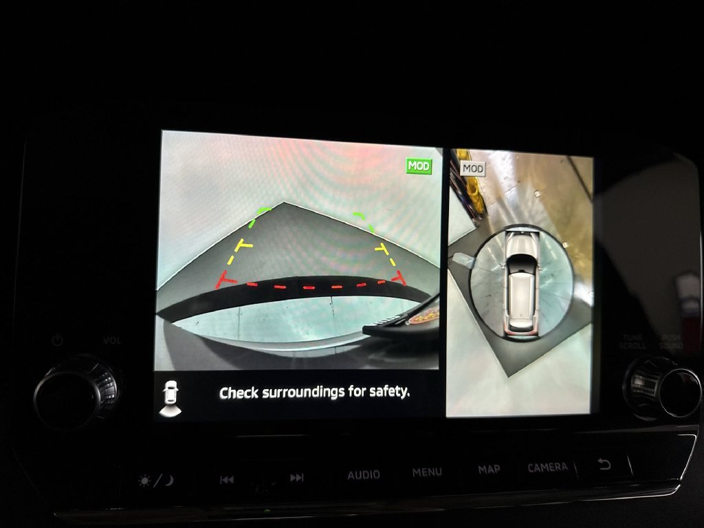Used 2022 Gray Mitsubishi SE image 29