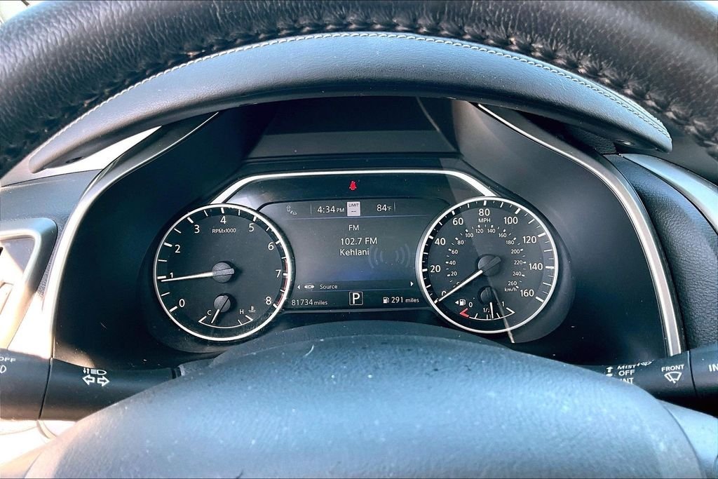 Used 2021 White Nissan SL image 21