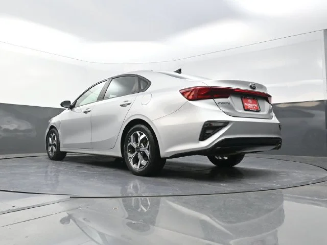 Used 2021 Silver Kia LXS image 35
