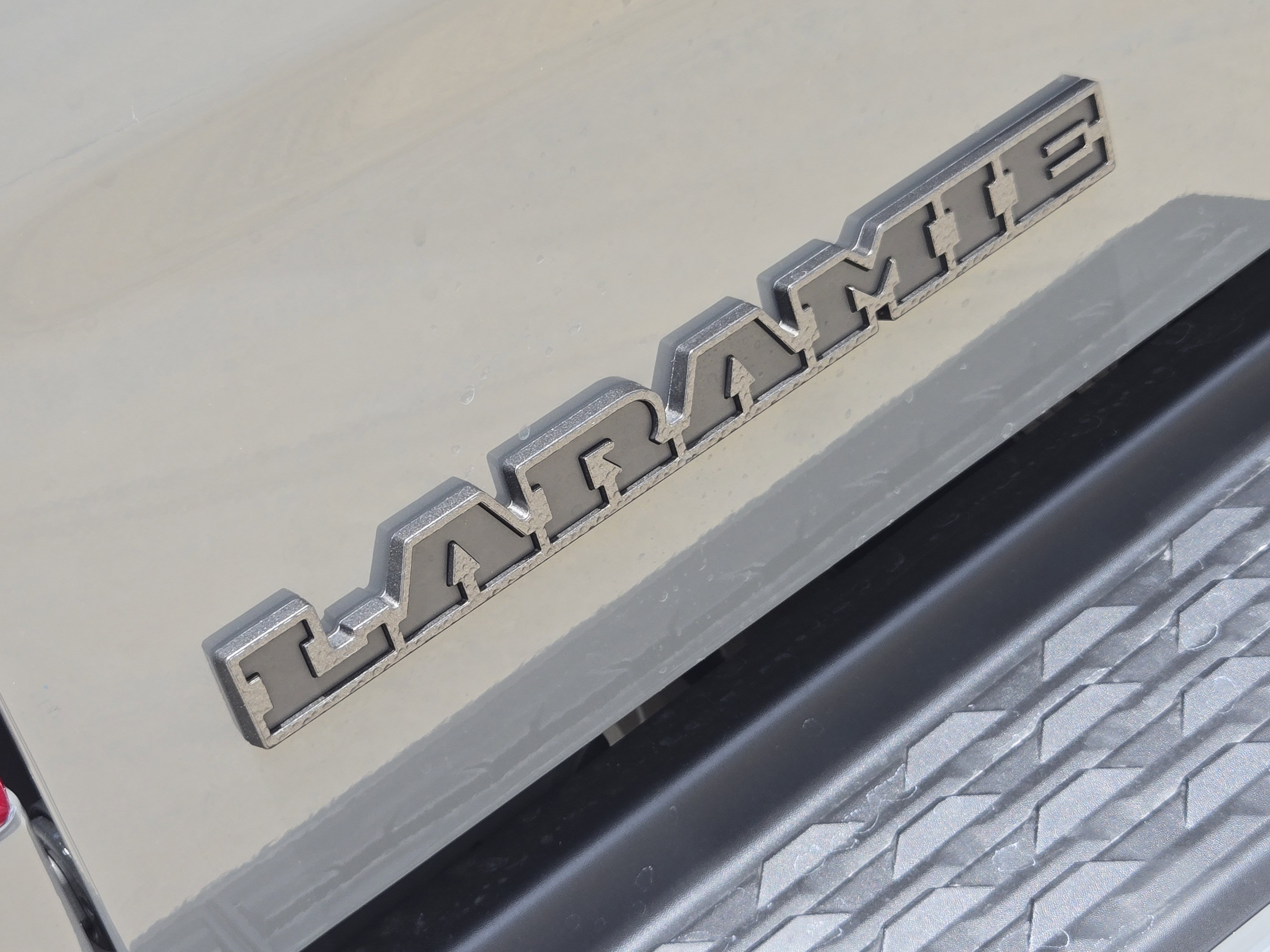 New 2026 Ceramic Gray Clear-Coat Exterior Paint RAM Laramie image 10