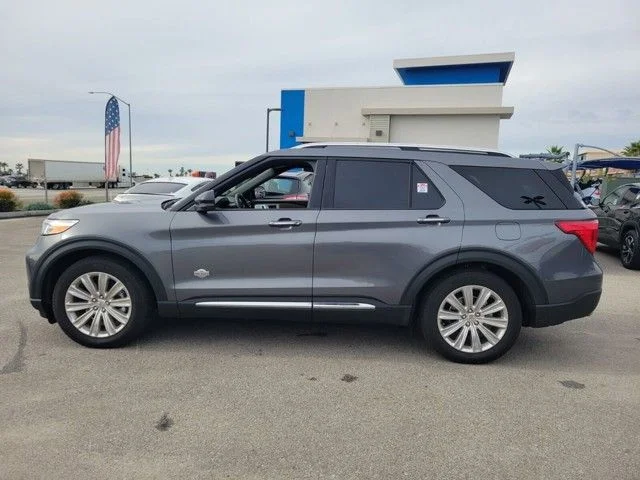 Used 2024 Gray Metallic Ford King Ranch image 3