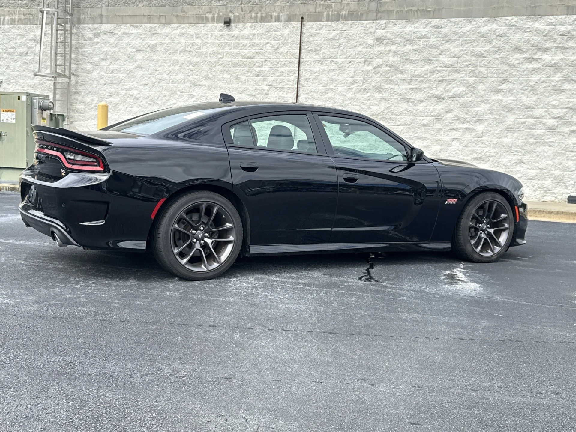 Used 2023 Pitch Black Clearcoat Dodge R T Scat Pack image 25