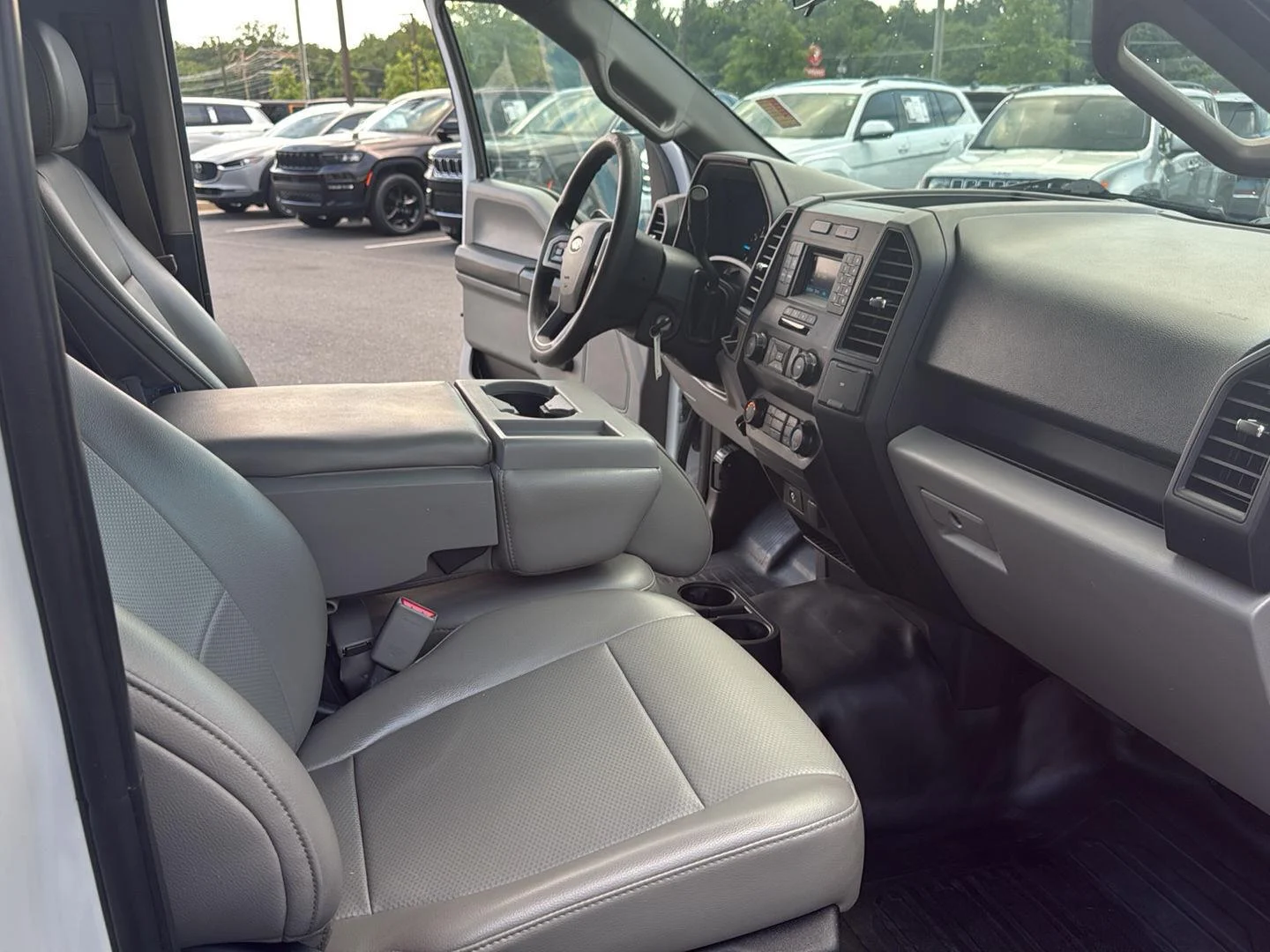 Used 2017 OXFORD WHITE FORD  image 26