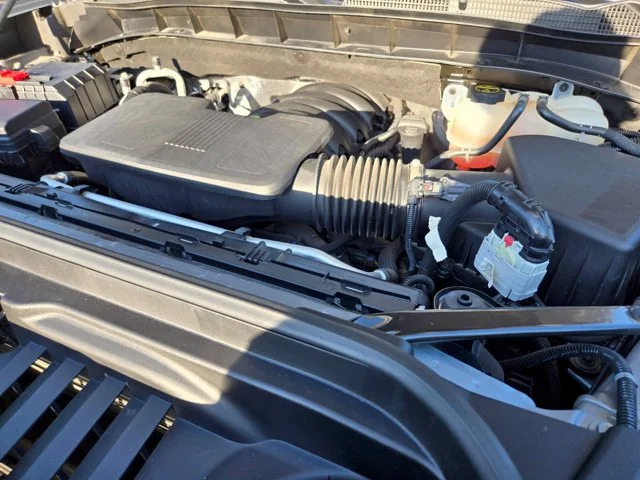Used 2025 Sterling Metallic GMC SLT image 22