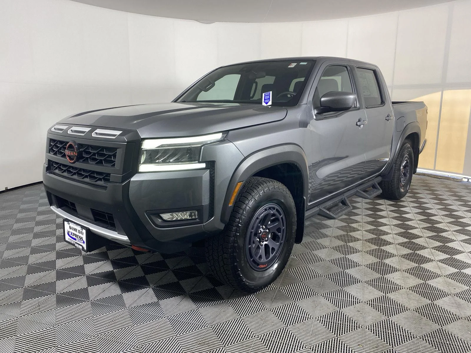 Used 2025 Gun Metallic Nissan PRO-4X image 3