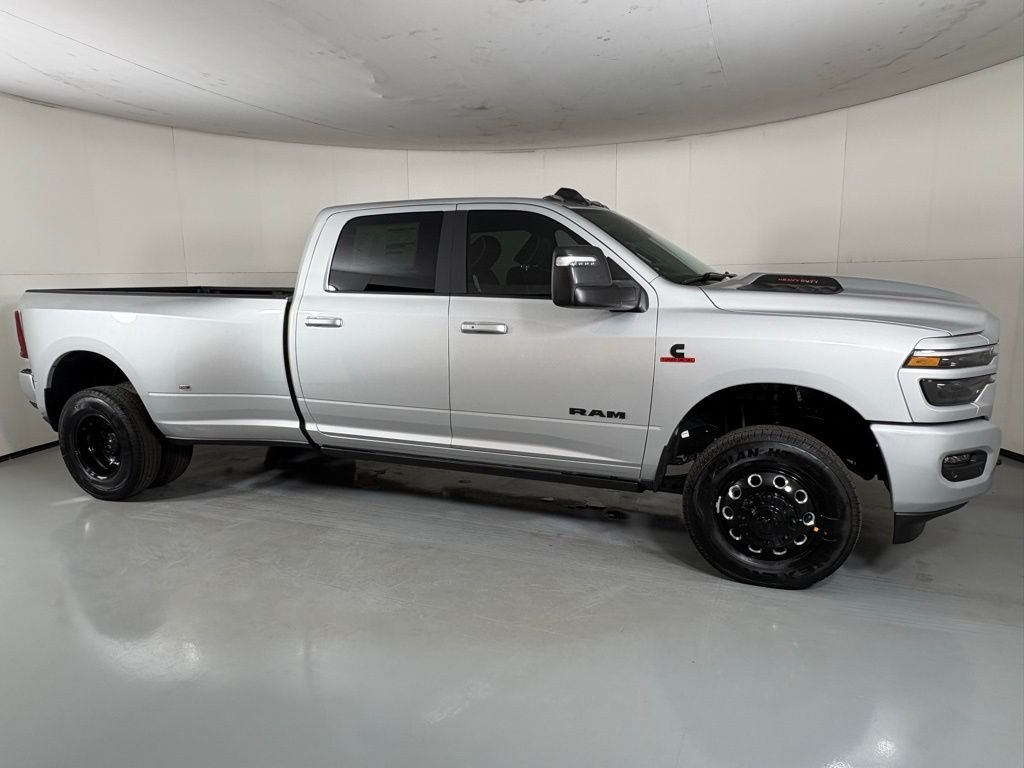 New 2026 Silver-Zynith Exterior Paint RAM Laramie image 10