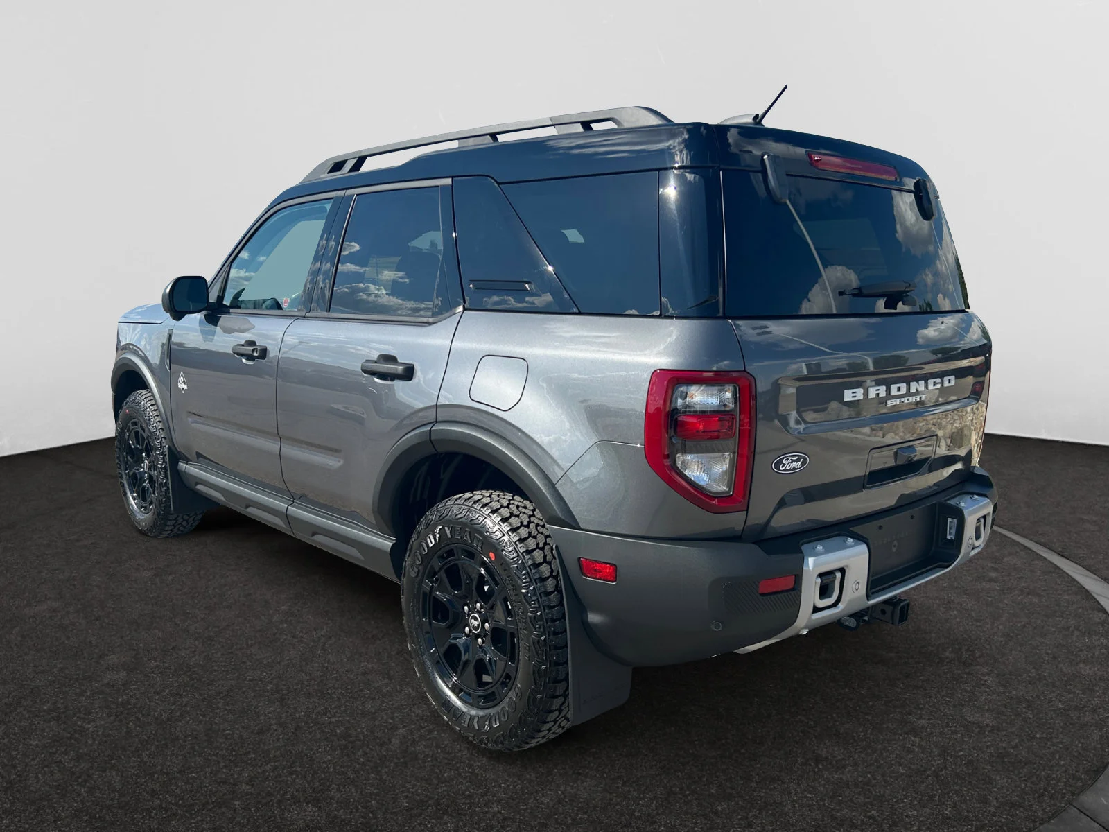 New 2026 Carbonized Grey Metallic Ford Outer Banks image 3