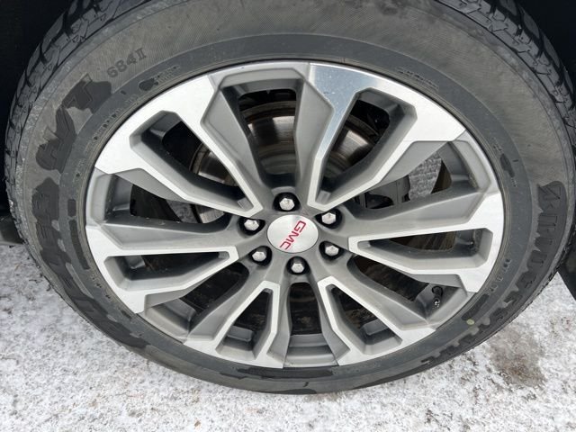 2021 Gmc Yukon Denali photo 4