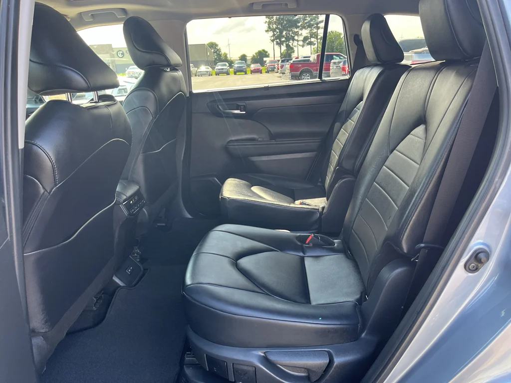 Certified Used 2024 Moon Dust Toyota Hybrid XLE image 23