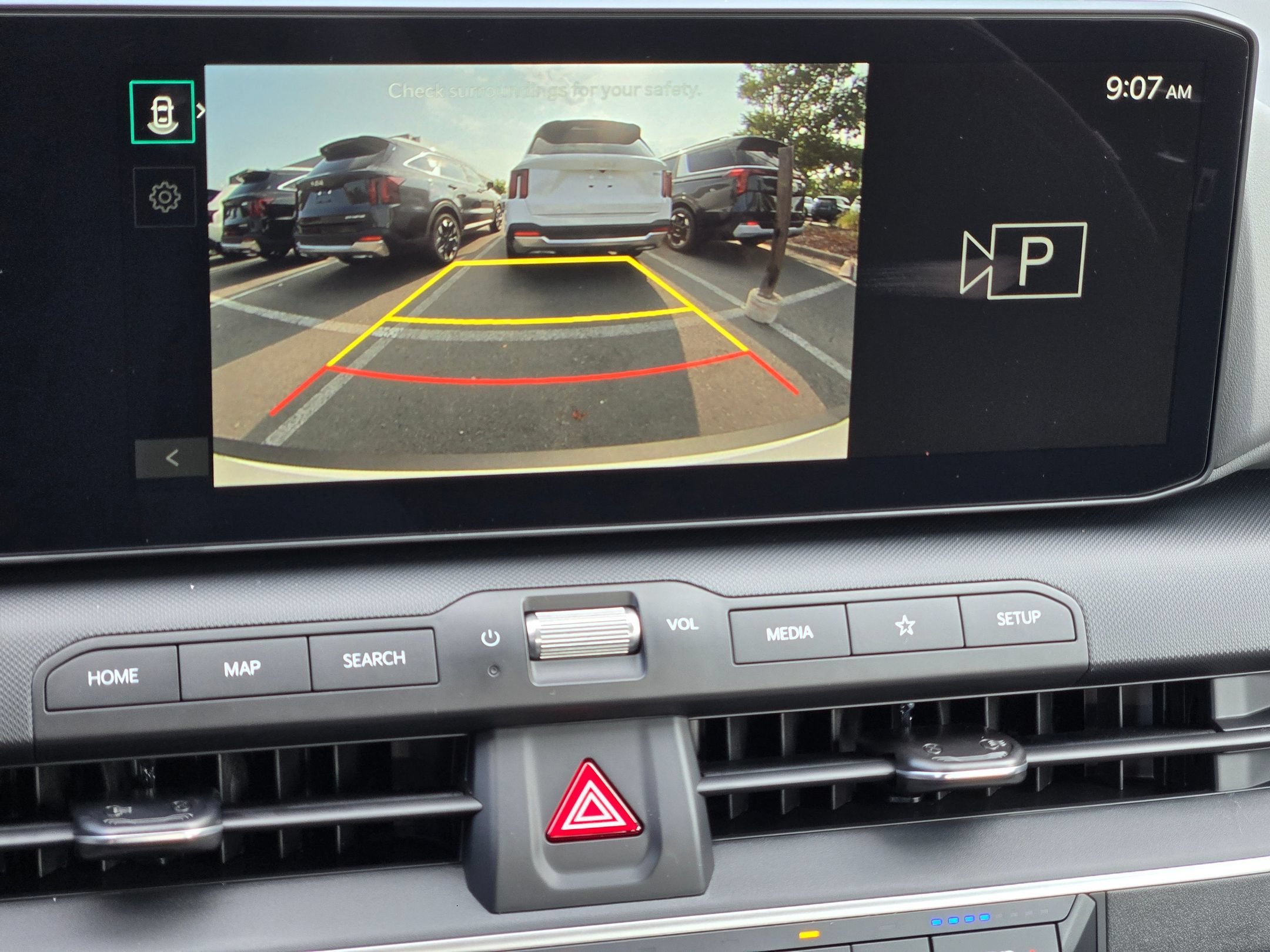 New 2026 Snow White Pearl Kia LXS image 25