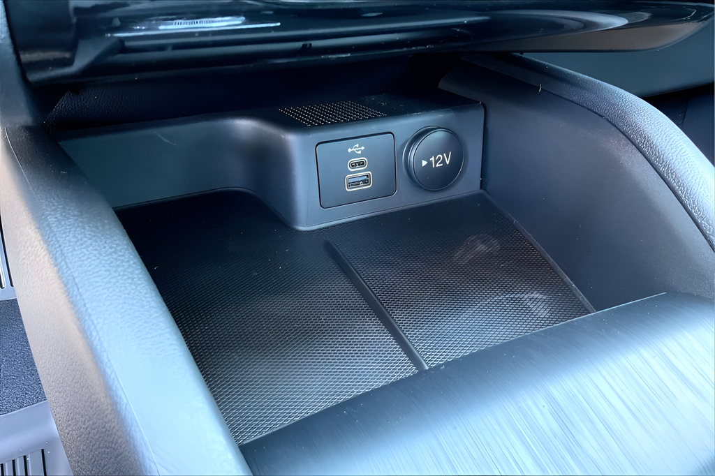 New 2026 Space Silver Metallic Ford Active image 14
