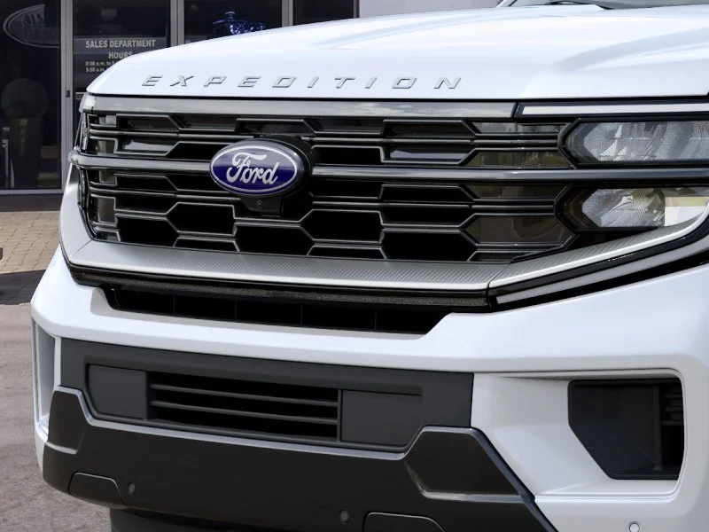 New 2027 Star White Metallic Tri-Coat Ford Platinum image 16