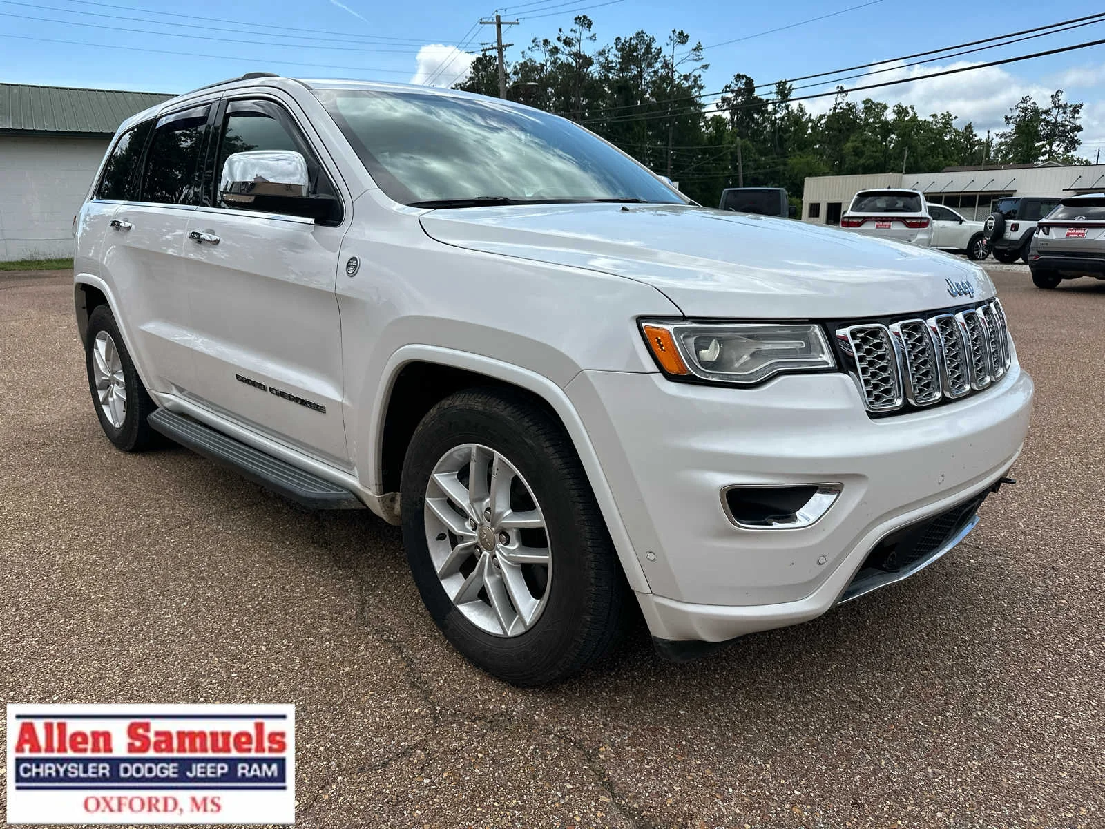 2017 Jeep Grand Cherokee Overland 4WD's photo