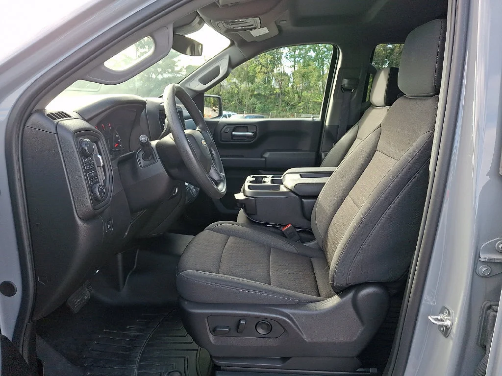 Used 2025 Slate Gray Metallic Chevrolet Custom image 13