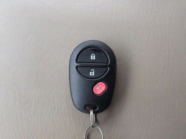 Used 2007 Impulse Red Pearl Toyota PreRunner image 25