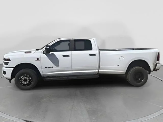New 2026 Bright White Clear-Coat Exterior Paint RAM Big Horn image 2