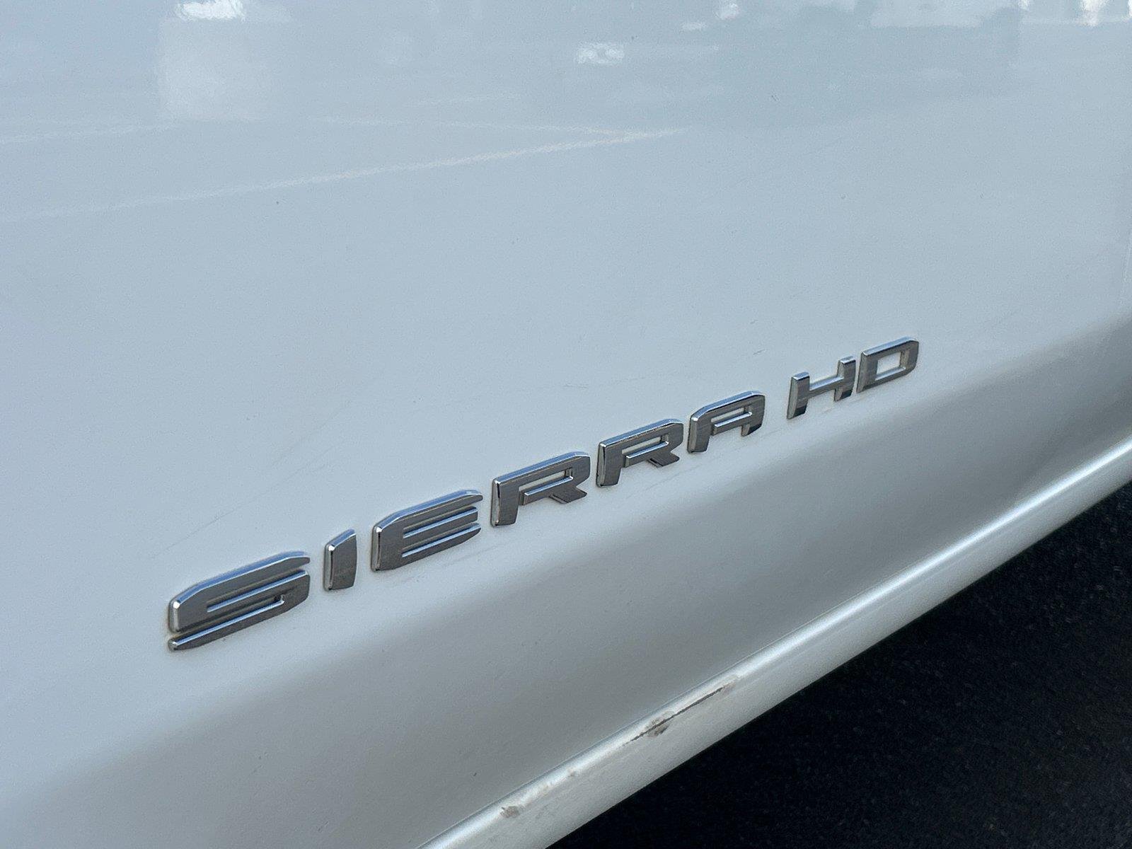Used 2024 Summit White GMC SLT image 10