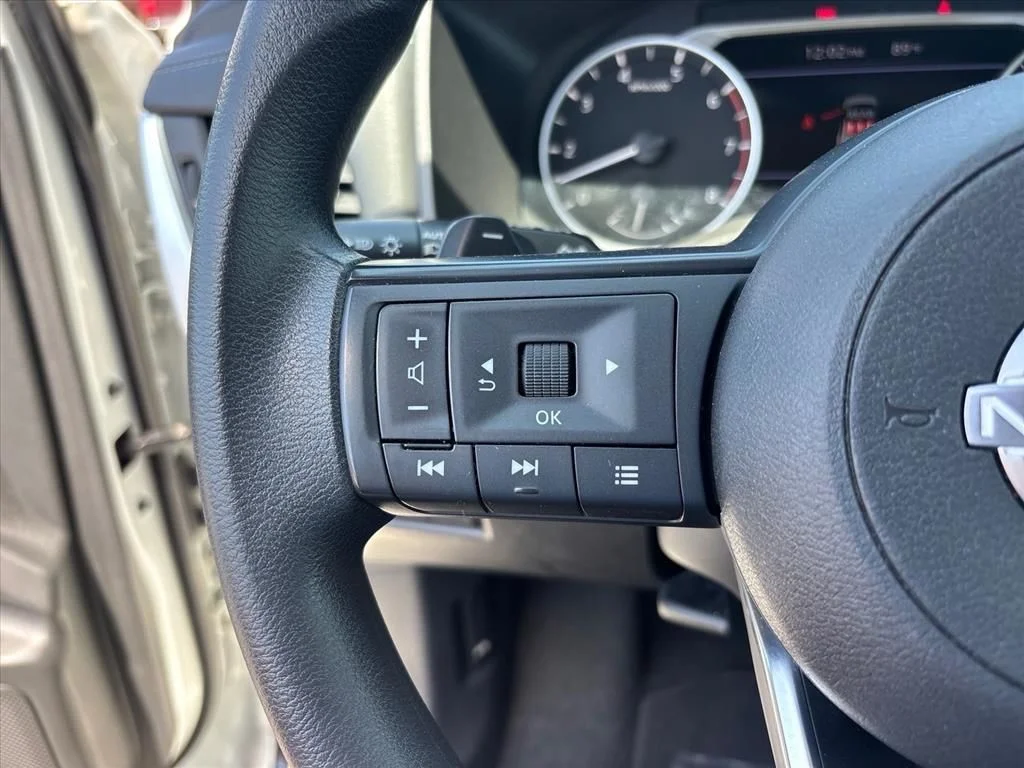 Used 2024 White Nissan S image 15