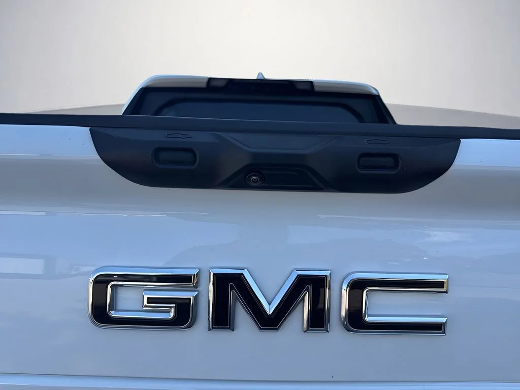Used 2025 Summit White GMC Extended Range Denali image 29
