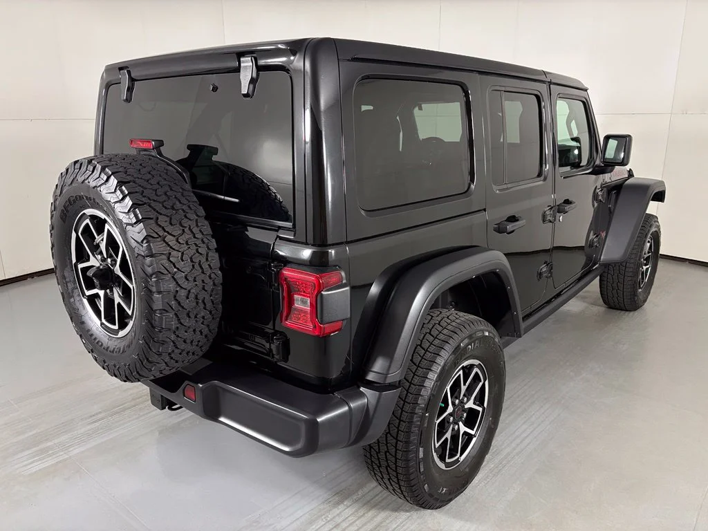 Used 2025 Black Jeep Rubicon image 8
