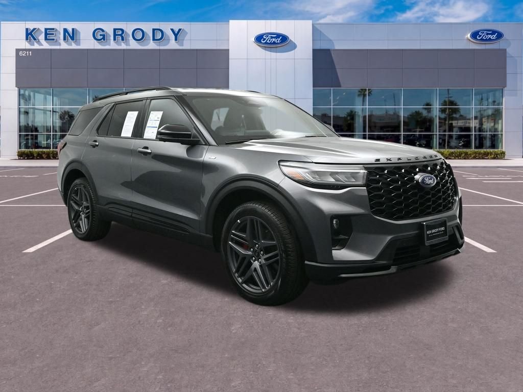 2025 Ford Explorer ST-LINE 4WD (PL535)'s photo