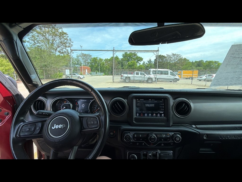Used 2022  Jeep Unlimited Sport image 9