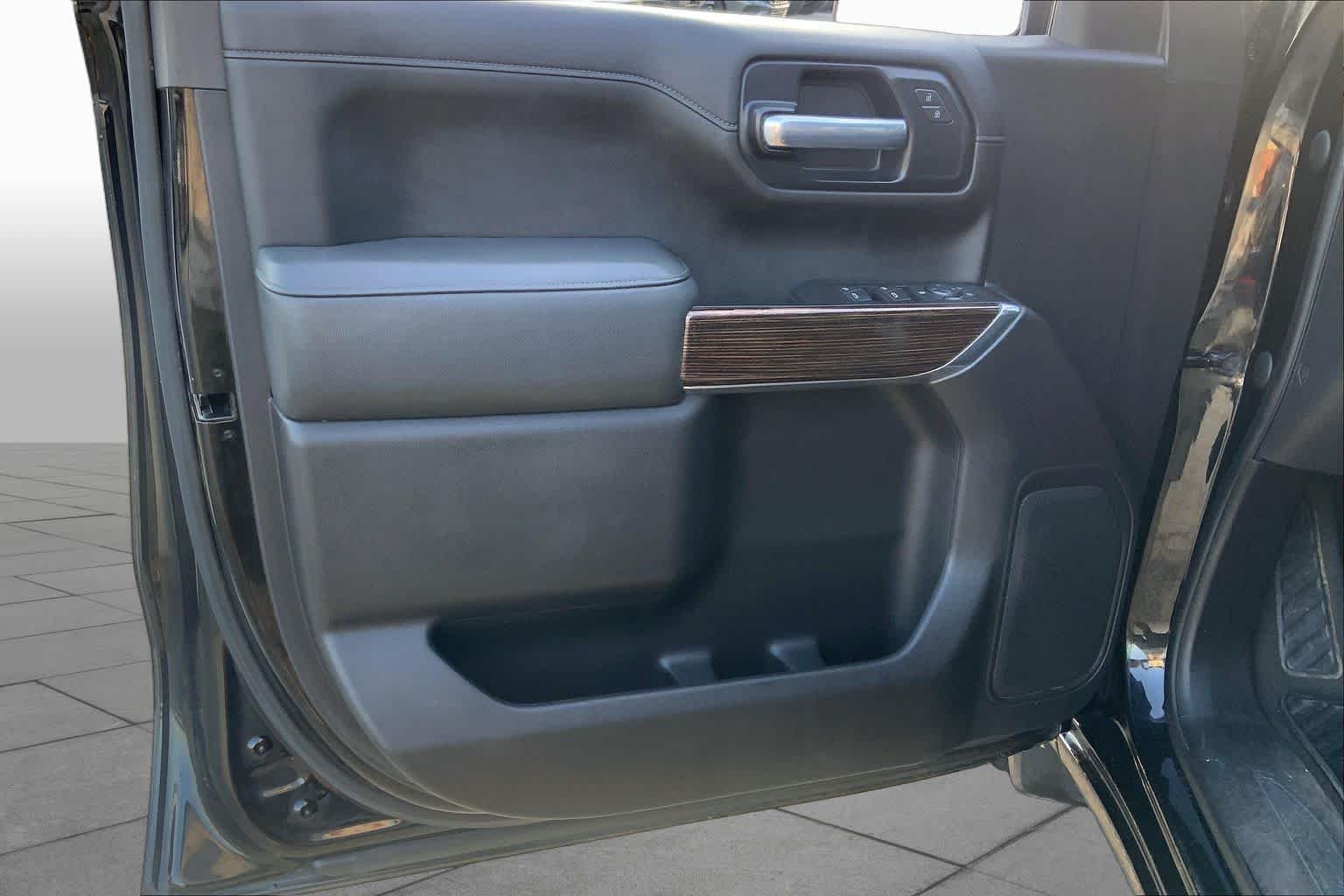 Used 2021 Onyx Black GMC Elevation image 20