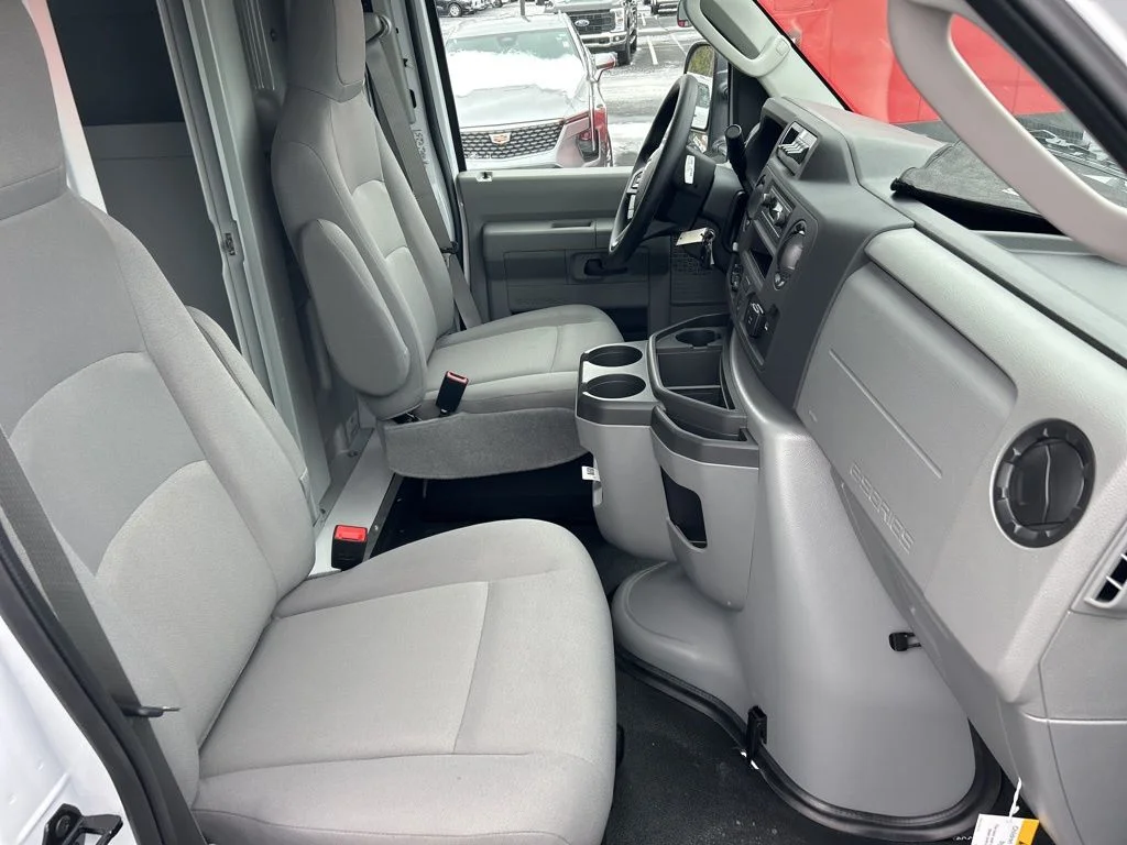 2026 Ford E-Series Cutaway Base - Photo 9