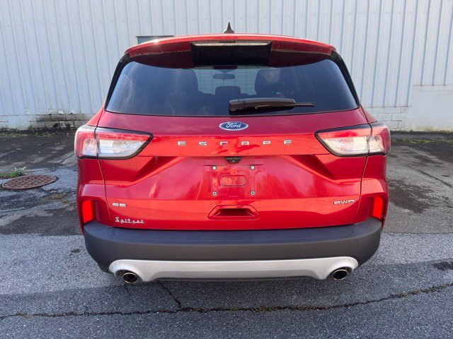 Used 2022 Rapid Red Metallic Tinted Clearcoat Ford SE image 6