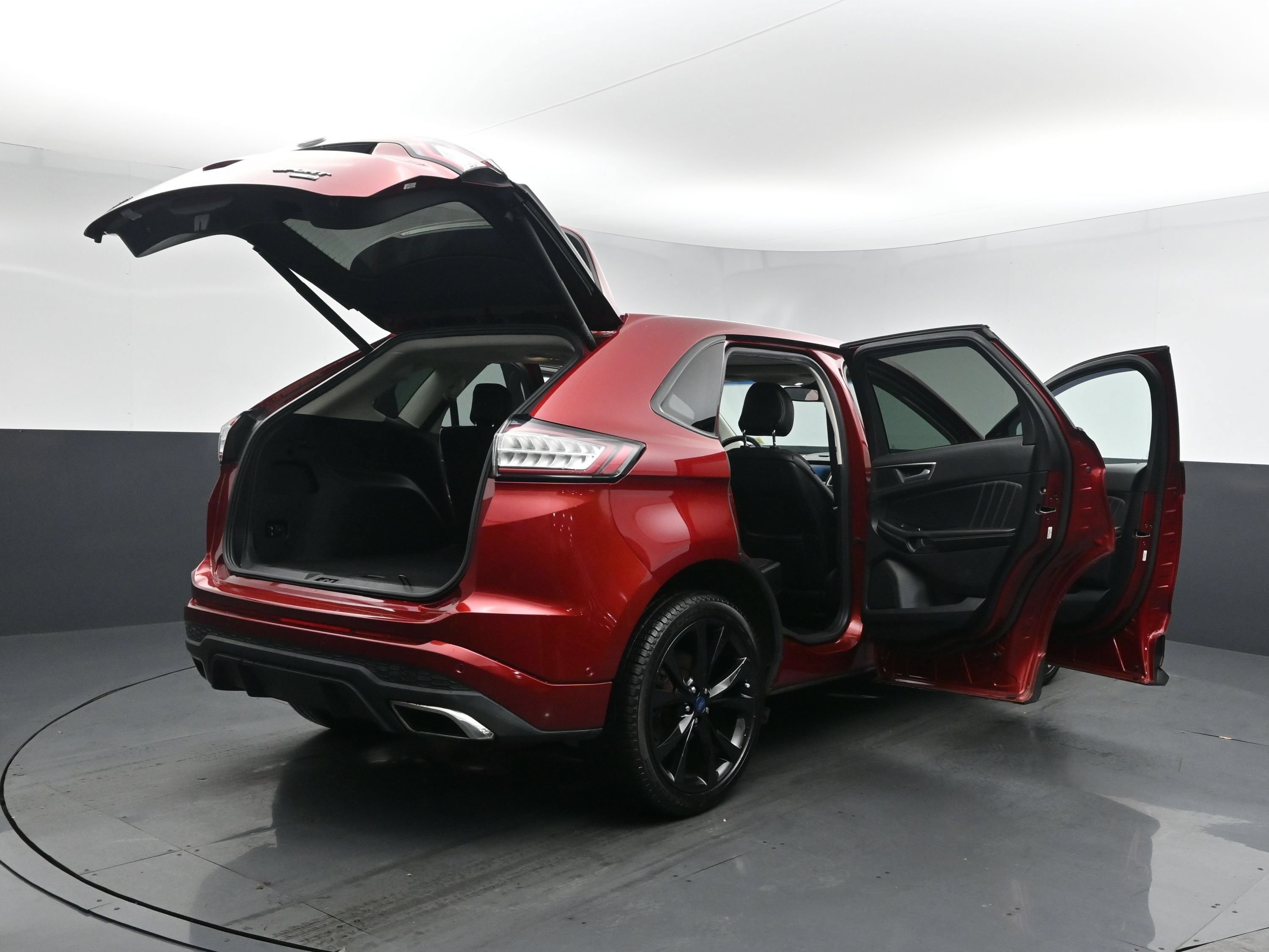 Used 2016 Red Ford Sport image 25
