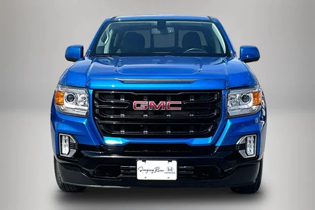 Used 2022 Blue GMC Elevation image 3