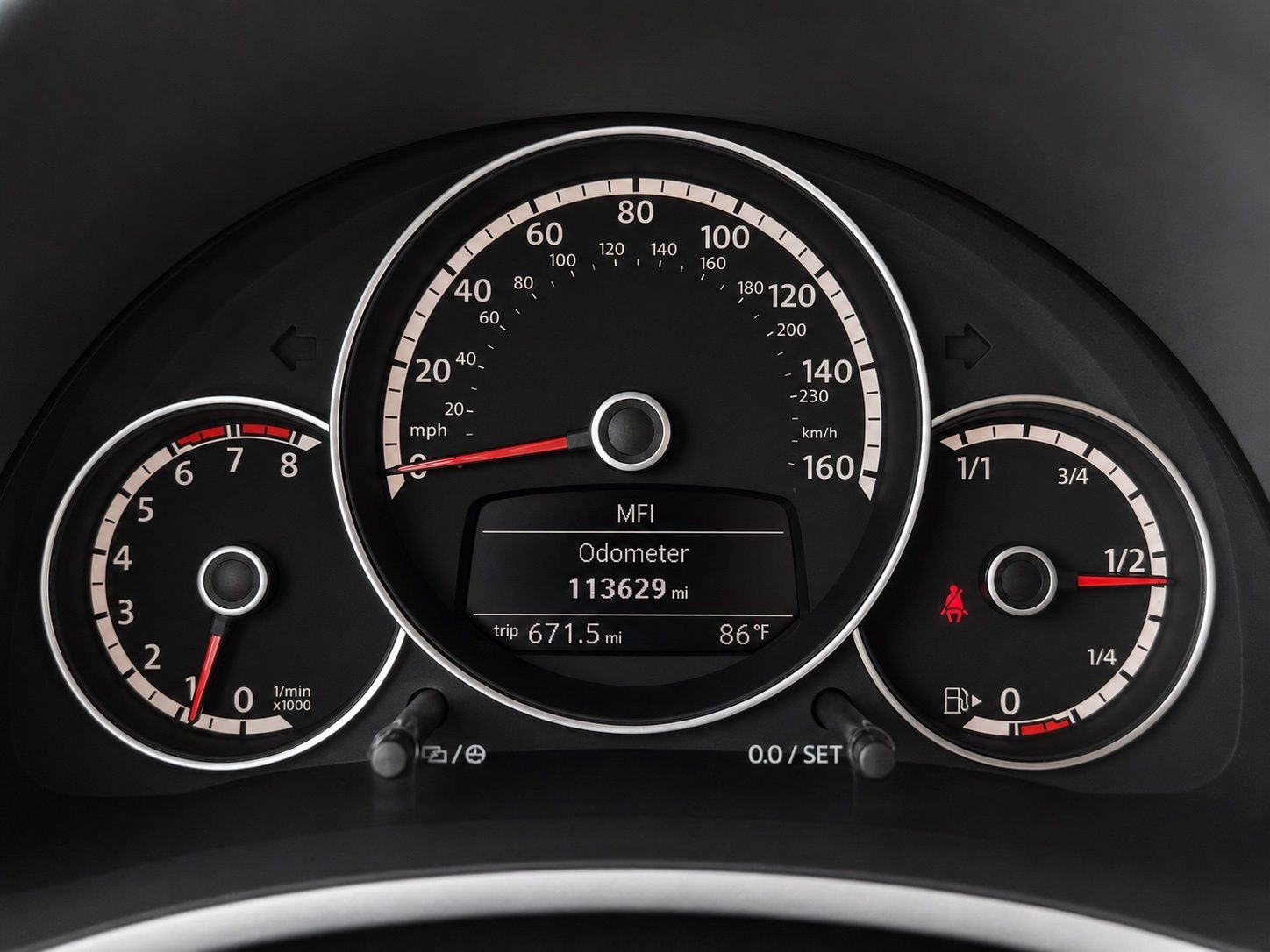 Used 2013 Black Uni/Beige Roof Volkswagen 2.5L image 18