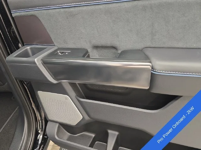 New 2027 Agate Black Metallic Ford F-350® Platinum® image 18