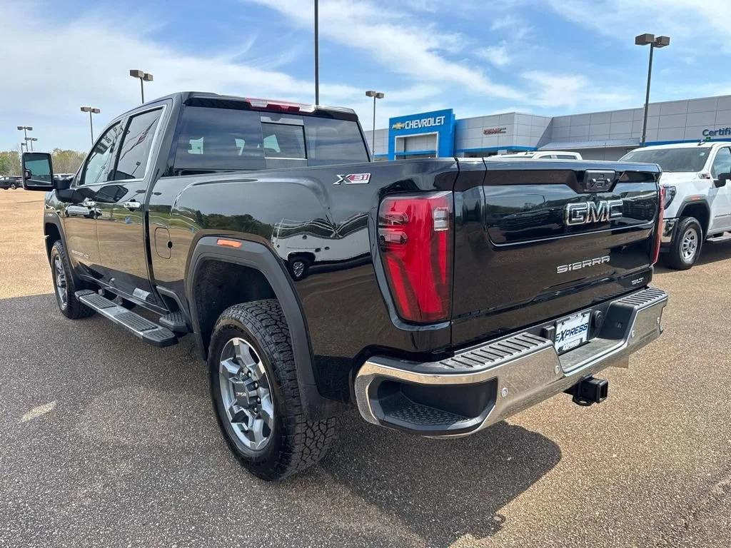 2026 GMC Sierra 2500HD SLT - Photo 13