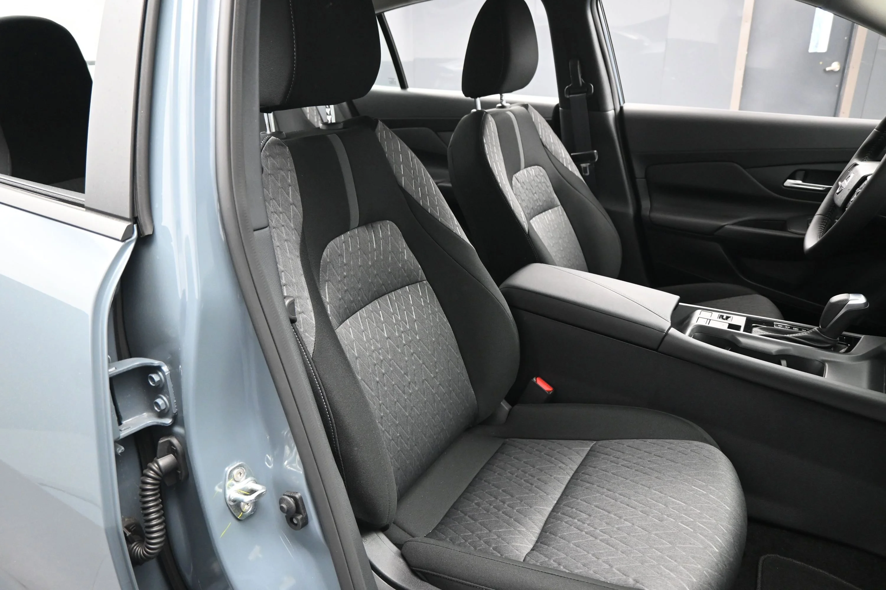 New 2026 Atlantic Gray Metallic Nissan SV image 14