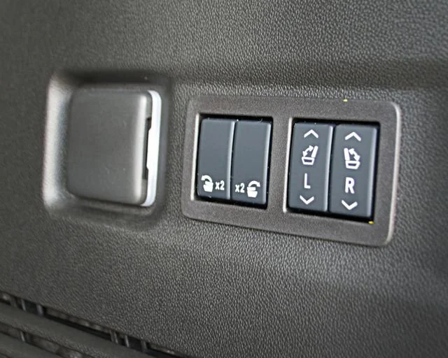 2026 Chevrolet Suburban LT - Photo 15